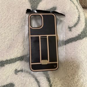 Antique walli 12 pro max case